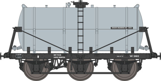 2F-031-027 6 Wheel Milk Tanker United Creameries (Silver) W2002