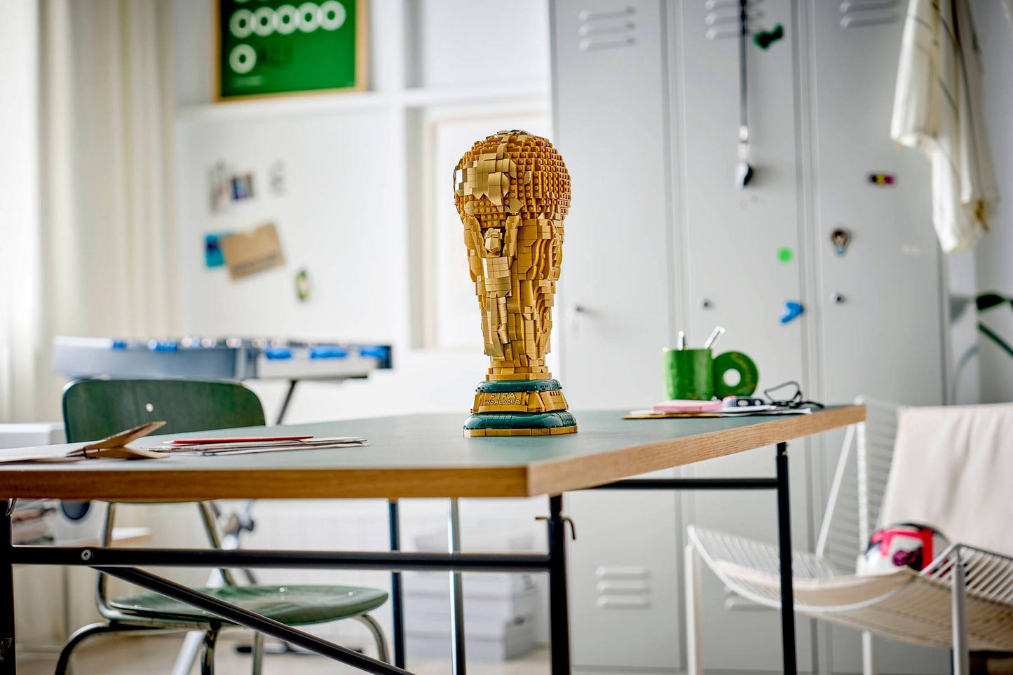 43020 Lego FIFA World Cup Official Trophy