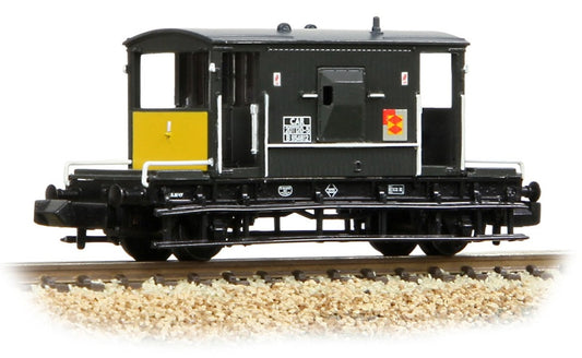 BR 20T Brake Van BR Railfreight Distribution Sector No. B954812