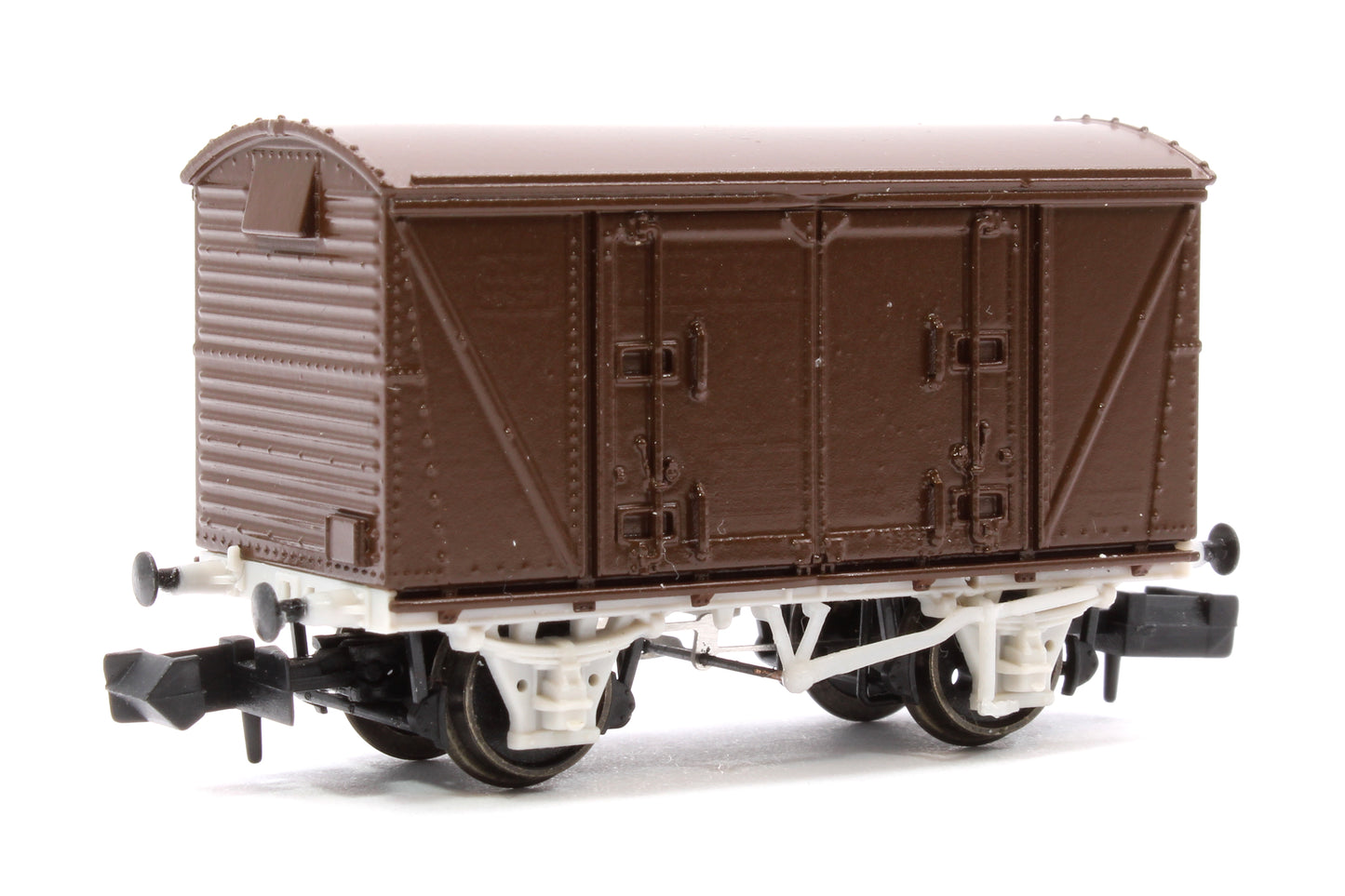 Set of 3 BR 12T Vanwide Ventilated Vans, BR Freight Brown VMV XP