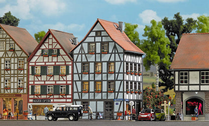BUS1536 Old Town Corner House