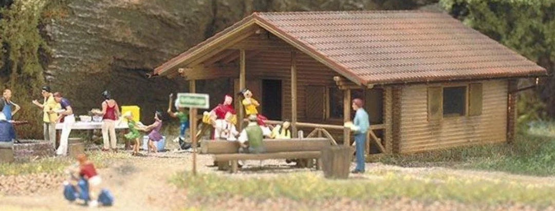 BUS1035 Log Cabin