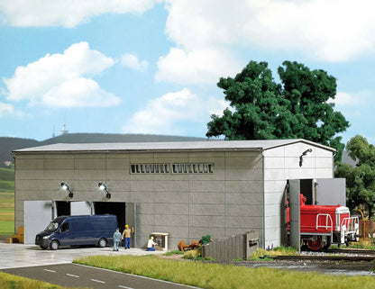 BUS1398 Prefabricated concrete building with siding