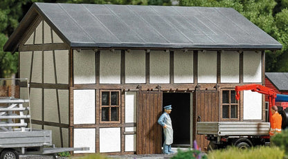 BUS1553 Storage shed
