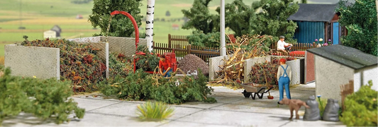 BUS1635 Garden waste recycling centre