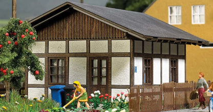 BUS1662 Railway attendant's house
