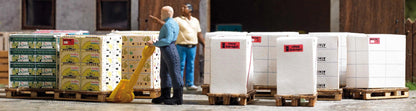 BUS1812 Pallets with boxes