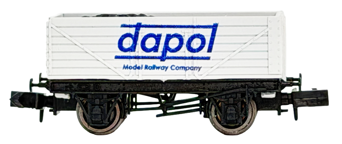 2F-071-133 7 Plank Dapols Present Logo - Weathered