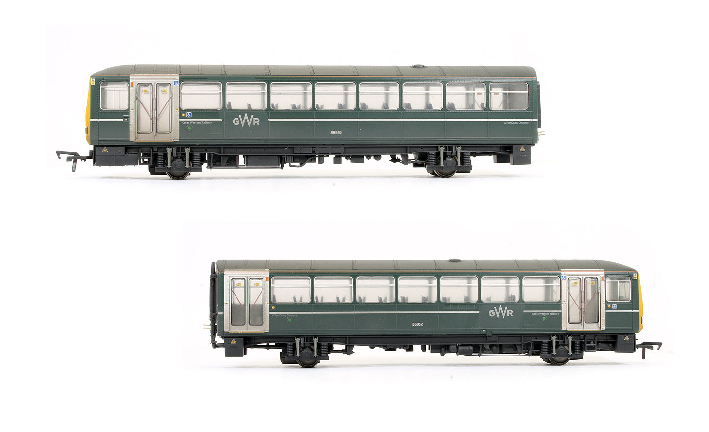 Pre-Owned Class 143 2-Car DMU 143611 GWR Green (FirstGroup) - Weathered