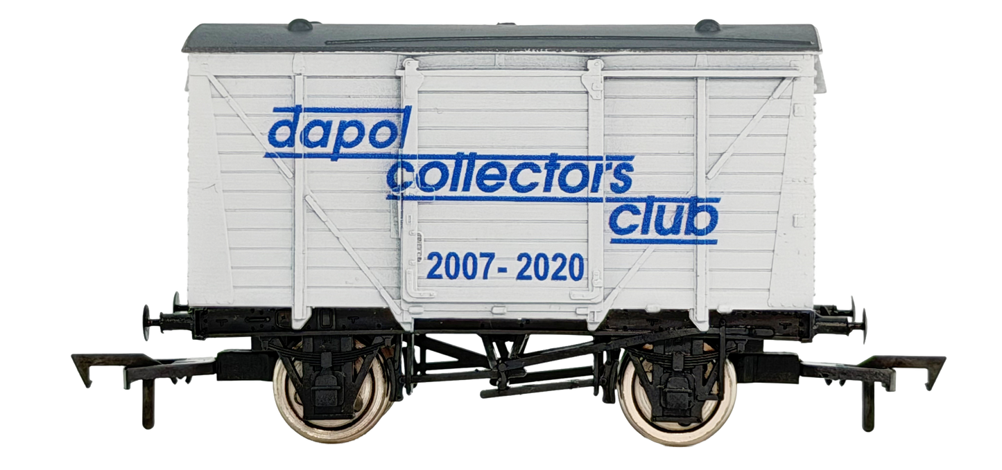 4F-011-200 Ventilated Van Dapol Collectors Club - Weathered