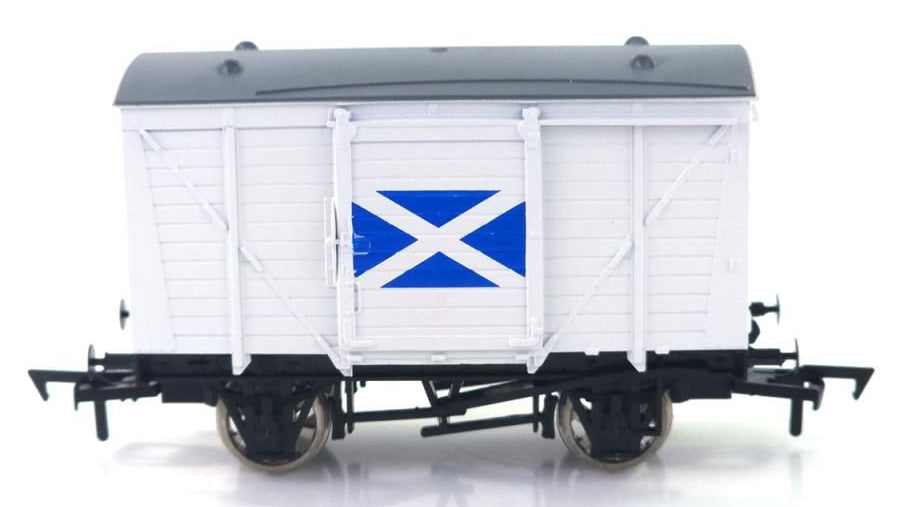 GM4410305 Vent Van Scottish Saltire Flag