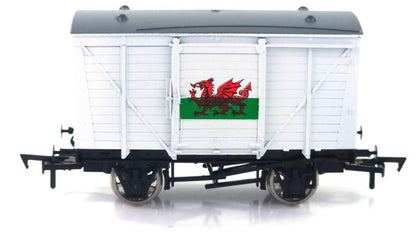 GM4410306 Vent Van Welsh Y Ddraig Goch Flag