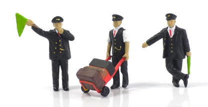 At the Station (6) Figure Set