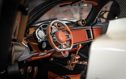 HK123 Pagani Utopia Coupé – Bianco Perla