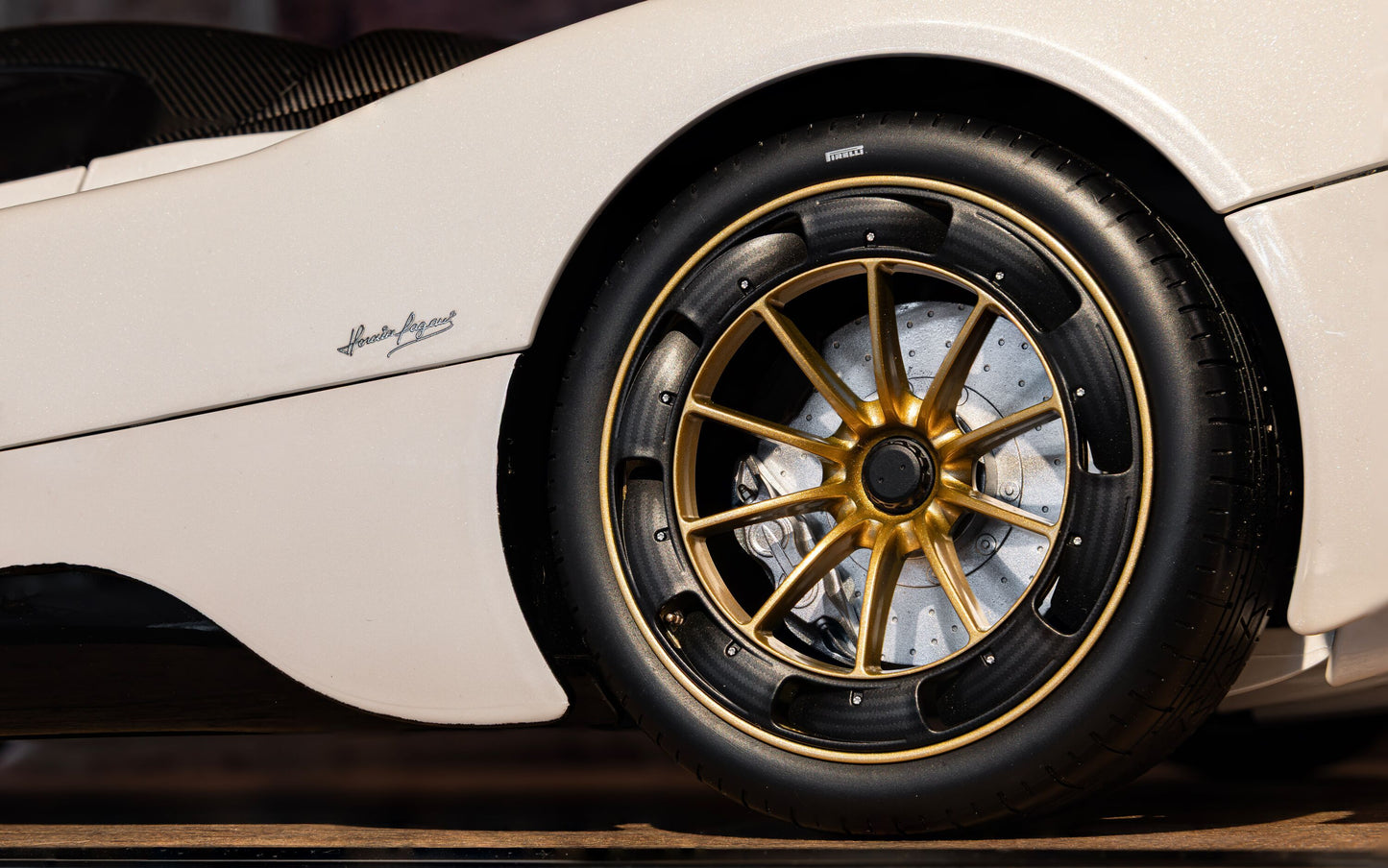 HK123 Pagani Utopia Coupé – Bianco Perla