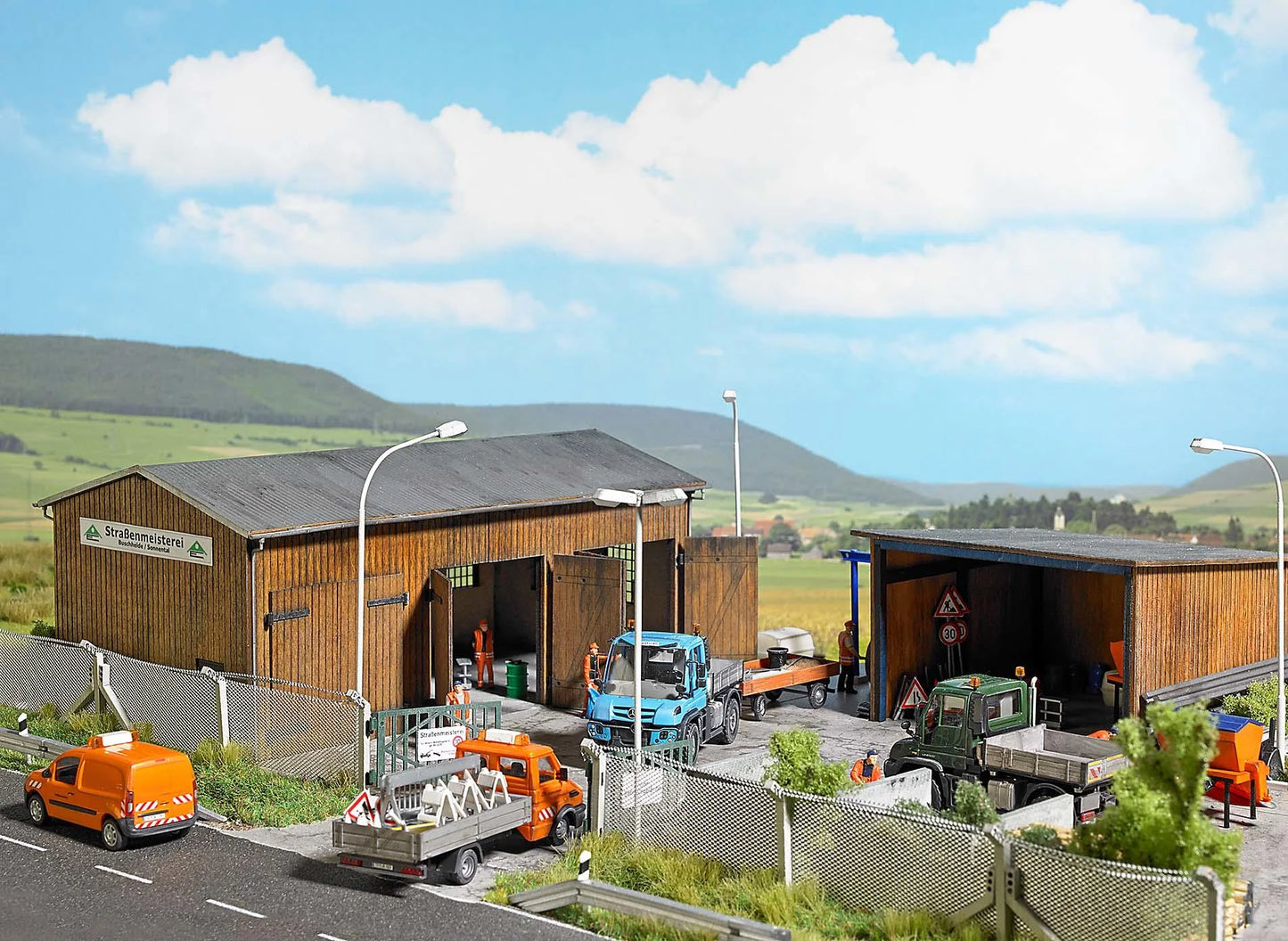 BUS1456 Highways maintenance depot kit