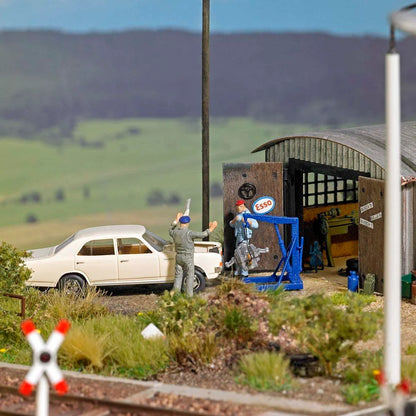 BUS1184 HO Garage equipment set