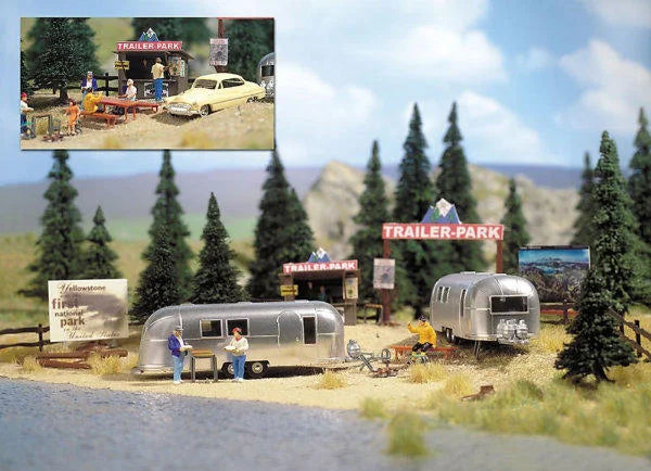 BUS1054 HO Trailer Park