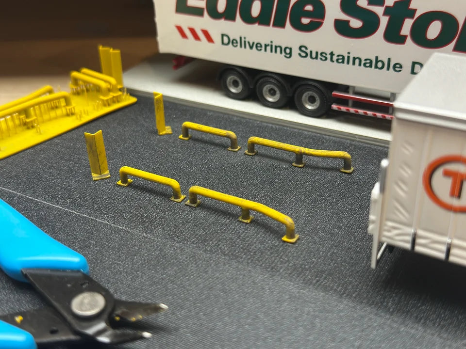 OO Gauge Loading Bay Pack (Pack of 2) - Unpainted