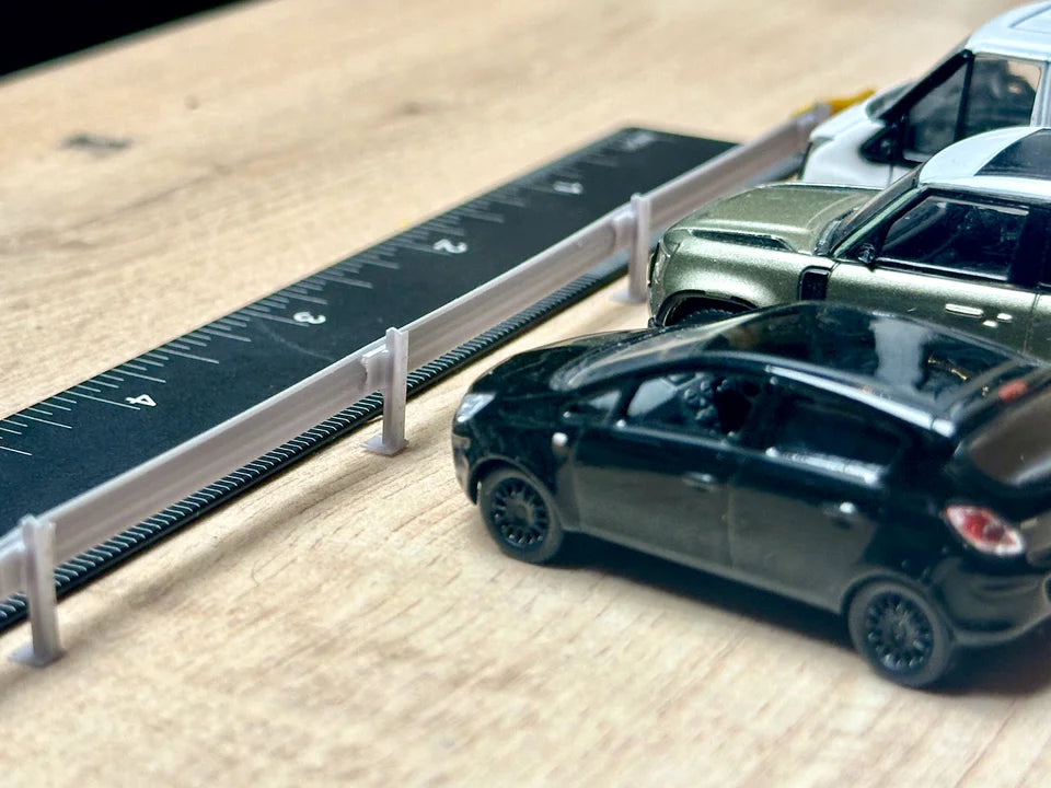 OO Gauge Crash Barriers (28cm) (Single Pack) - Unpainted