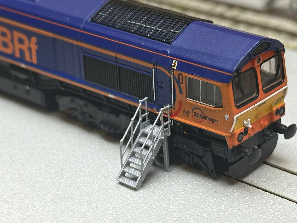 N Gauge Access Steps (V1.5) (Pack of 4) - Unpainted Model Kit