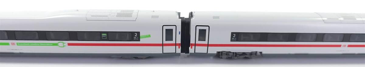 10-017 DBAG BR412 ICE4 Red/Green Stripe Train Set