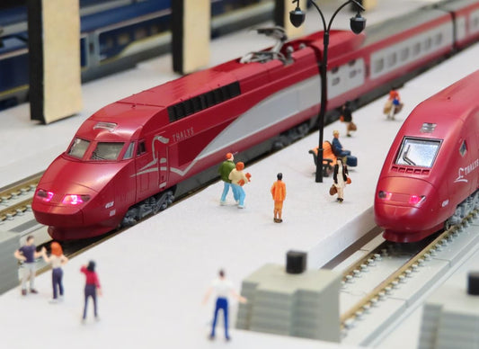 10-1657 Thalys PBA 10 Car Powered Set