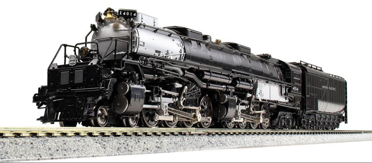 107-0100 Union Pacific Big Boy/FEF Golden Spike Steam Train Set