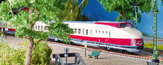 30-733-1 DR VT18.16 SVT Gorlitz 4 Car DMU III (DCC-Sound)