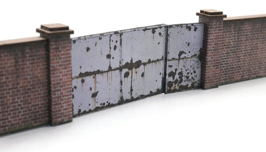 OO 6ft Industrial Brick Wall And Gates Model Kit