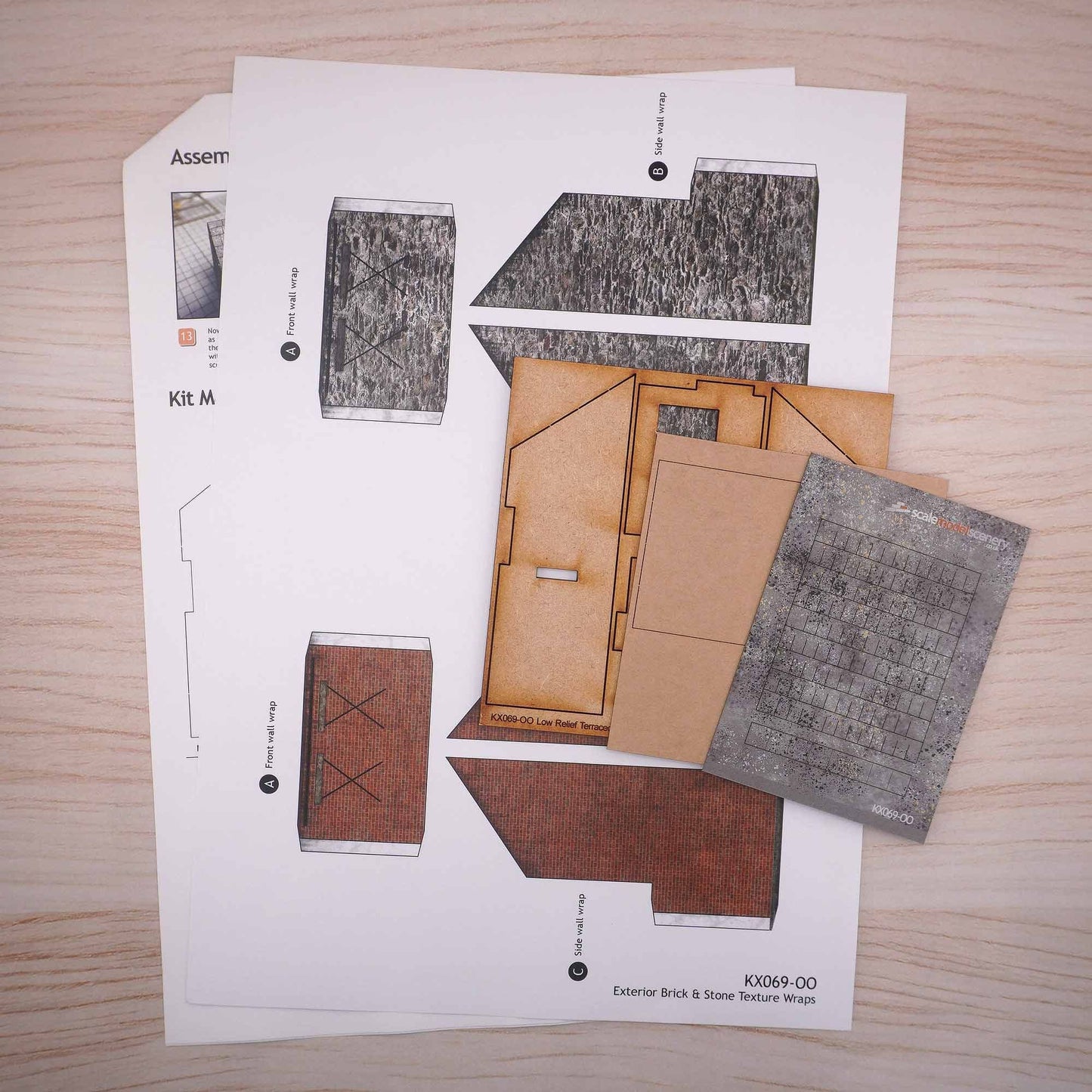 OO Low Relief Period Terraced Shop (Right Side Door) Model Kit