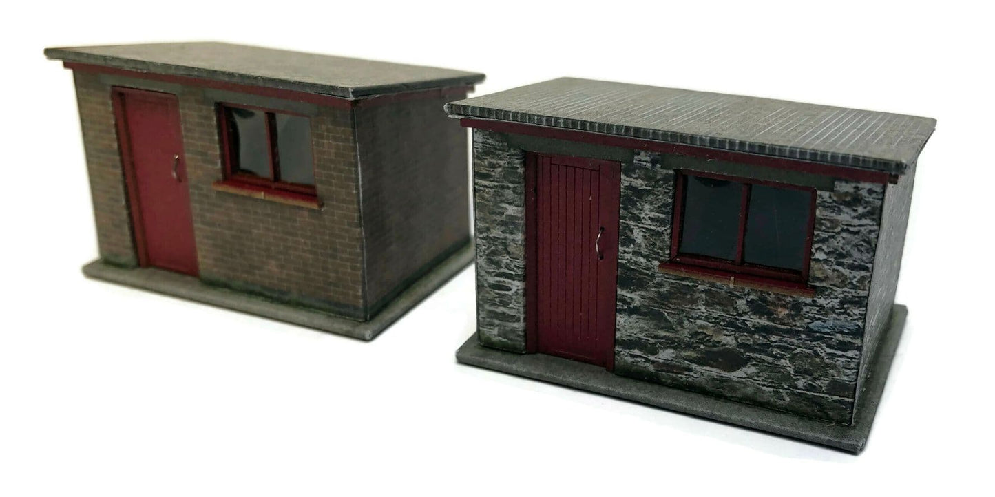 OO Small Brick/Stone Lineside Huts/Sheds (Pack of 2) Model Kit