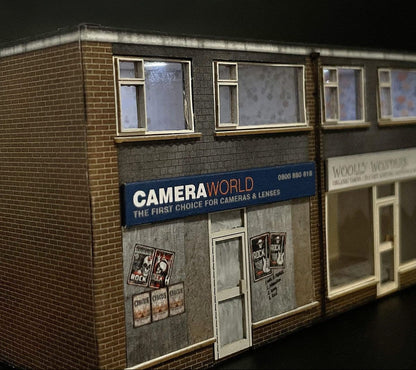 KX089 OO Low Relief 1970's Terraced Shops Model Kit