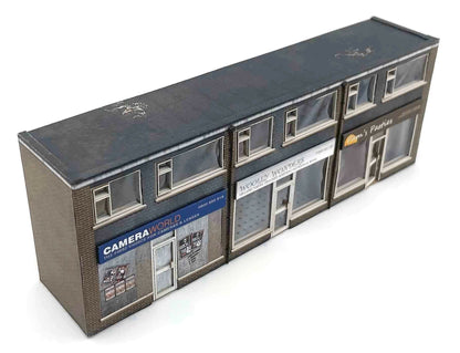 KX089 OO Low Relief 1970's Terraced Shops Model Kit