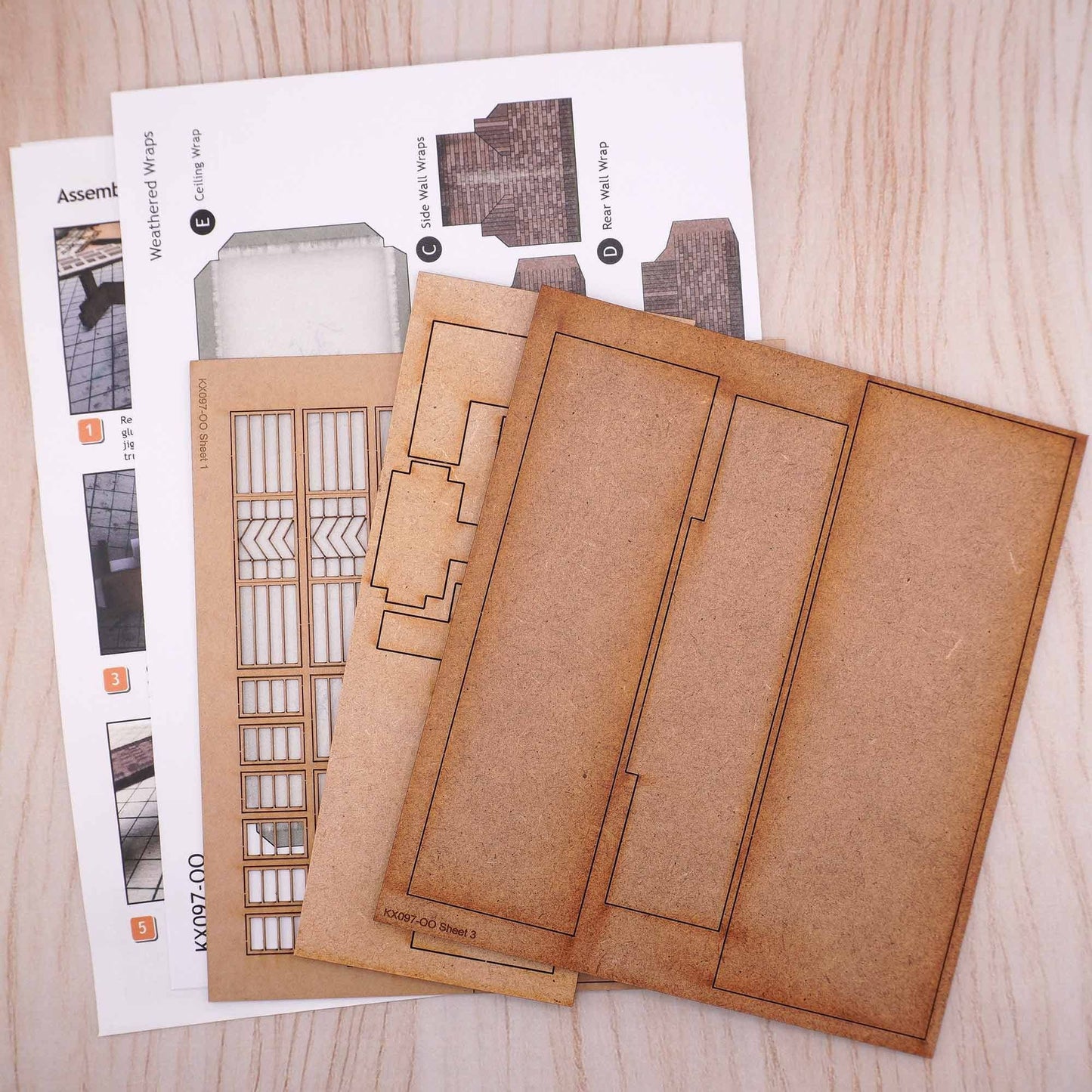 1930's Art Deco Bus/Tram Shelter Model Kit