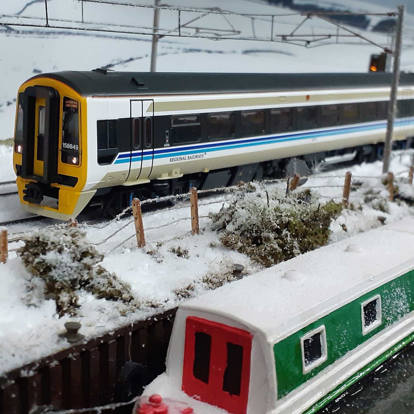 OO/HO 4ft Post & Wire Fencing Model Kit