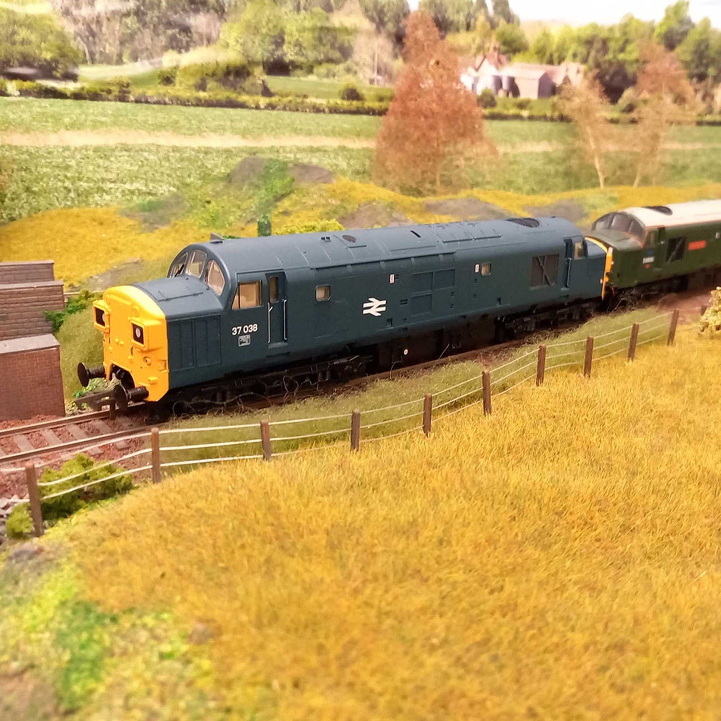 OO/HO 4ft Post & Wire Fencing Model Kit