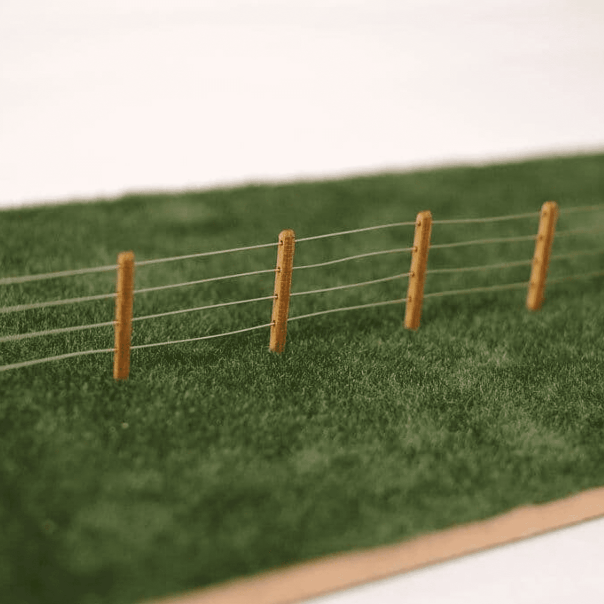 Scale Model Scenery LX058 OO/HO 4ft Fence Posts (pre-drilled) – Rails