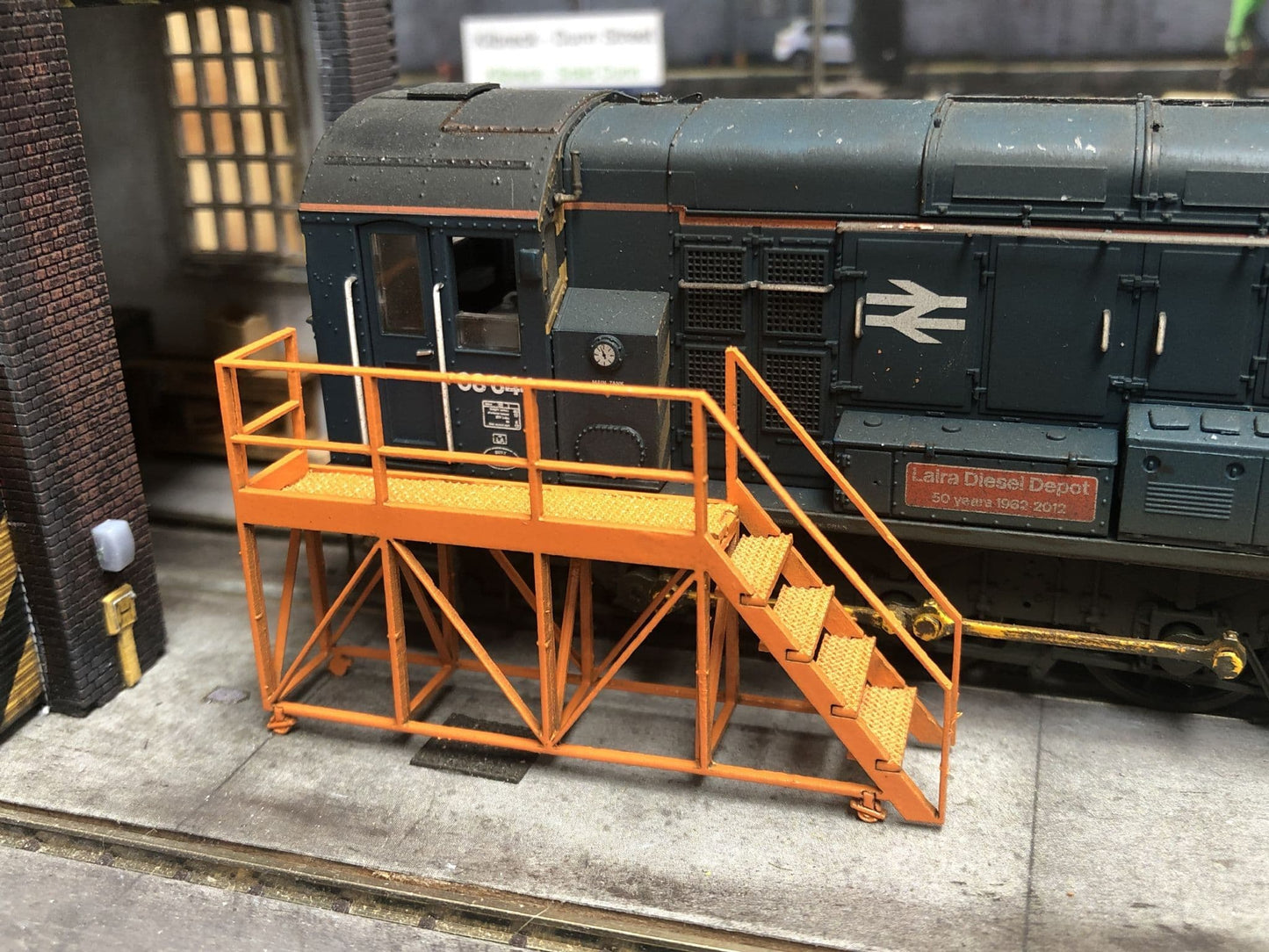 Portable Locomotive Access Platforms Model Kit