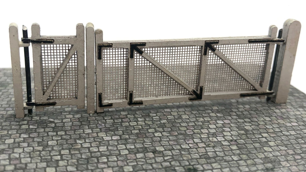 Model Sign Gate Scale Model Scenery LX484 Crossing/Yard Gates (NYMR/Goathland â Rails