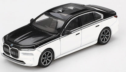 MGT00959-R BMW i7 xDrive60 Alpine White/Black Sapphire (RHD)