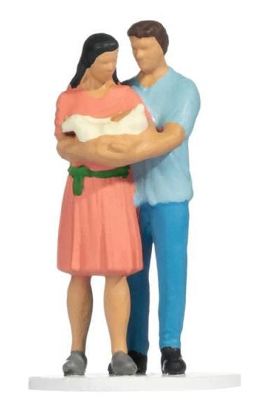N99509 Congratulations (Couple with Baby) Gift Box