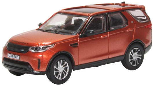 Land Rover Discovery 5 Namib Orange