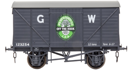 GW Hook Norton Brewery IPA 12T Wagon - Weathered