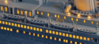 PKTM03719 Titanic Model Kit with LED Light Set