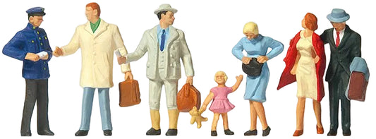 PR10029 Passengers At The Platform Gate (7) Exclusive Figure Set