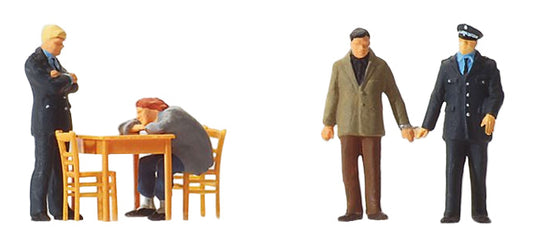 Under Interrogation Scene (4) Exclusive Figure Set