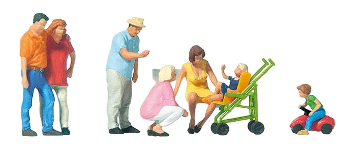 Family Day Out (7) Exclusive Figure Set