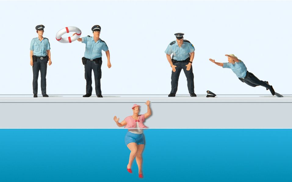 Rescued from the Water (5) Exclusive Figure Set