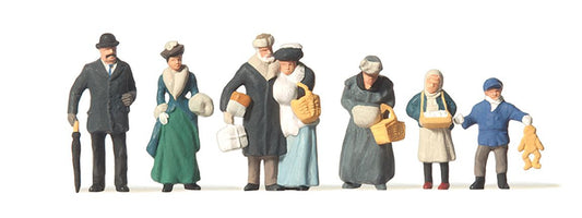 PR12195 At the Christmas Fair 1900 (7) Exclusive Figure Set